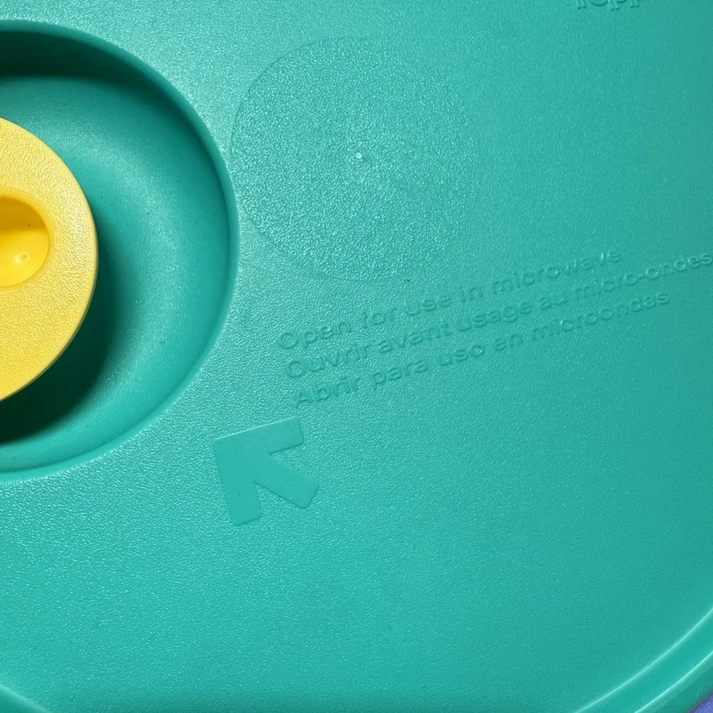 Tupperware blue green